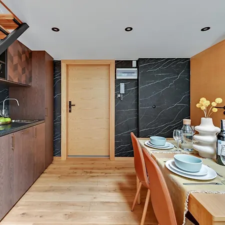 Dr - Side Premium Apartment *