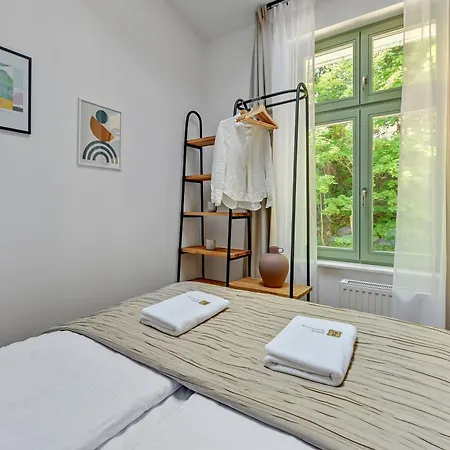 Dr - Side Premium Apartment *