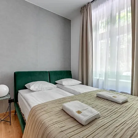 Dr - Side Premium Apartment *