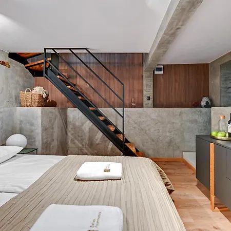 Dr - Side Premium Apartment